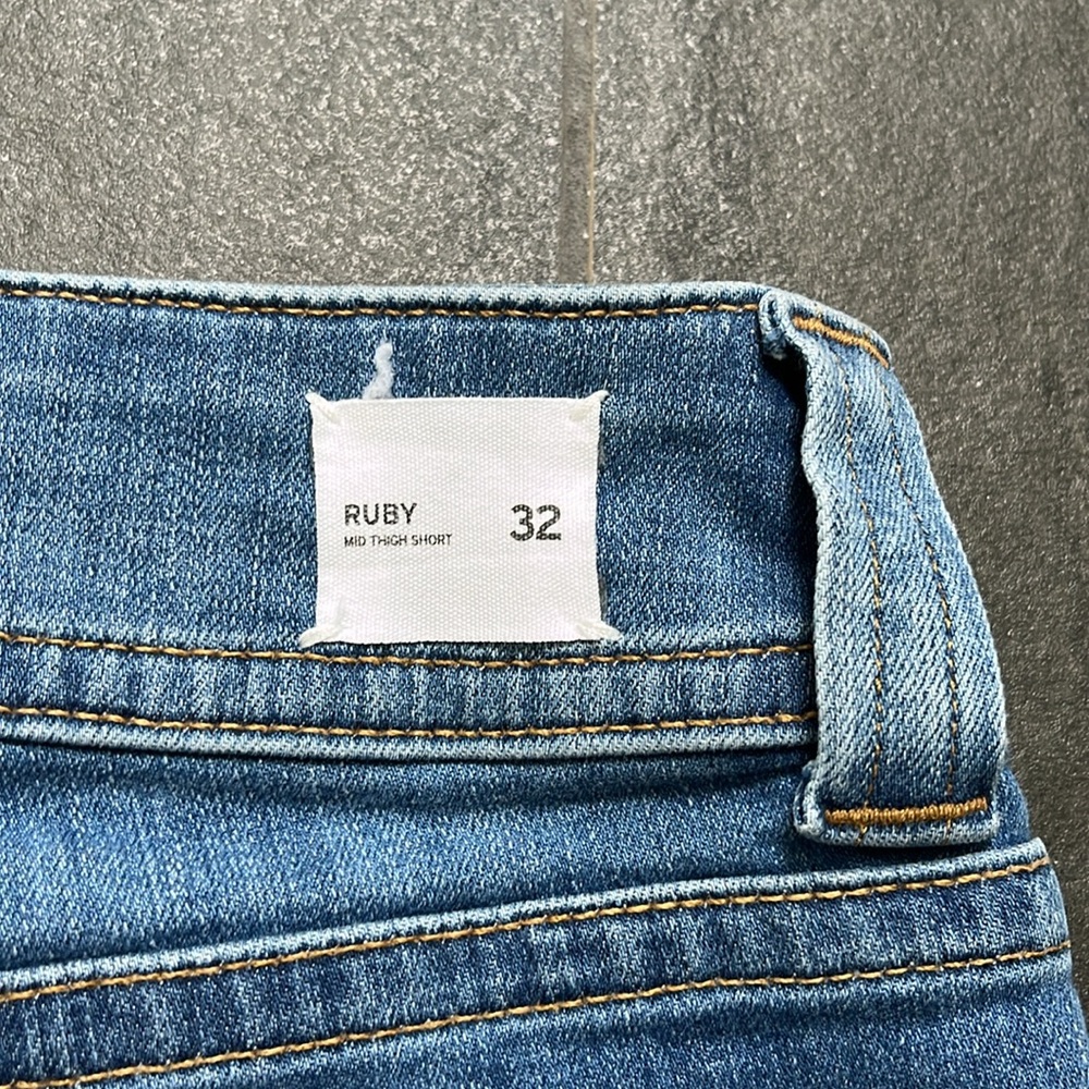 Hudson Jean Shorts 32 - Picture 7 of 8